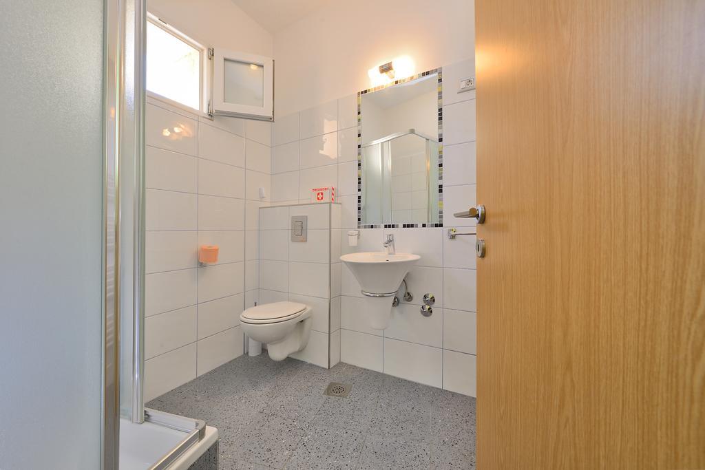 Apartments Karla & Marija Petrcane Bilik gambar