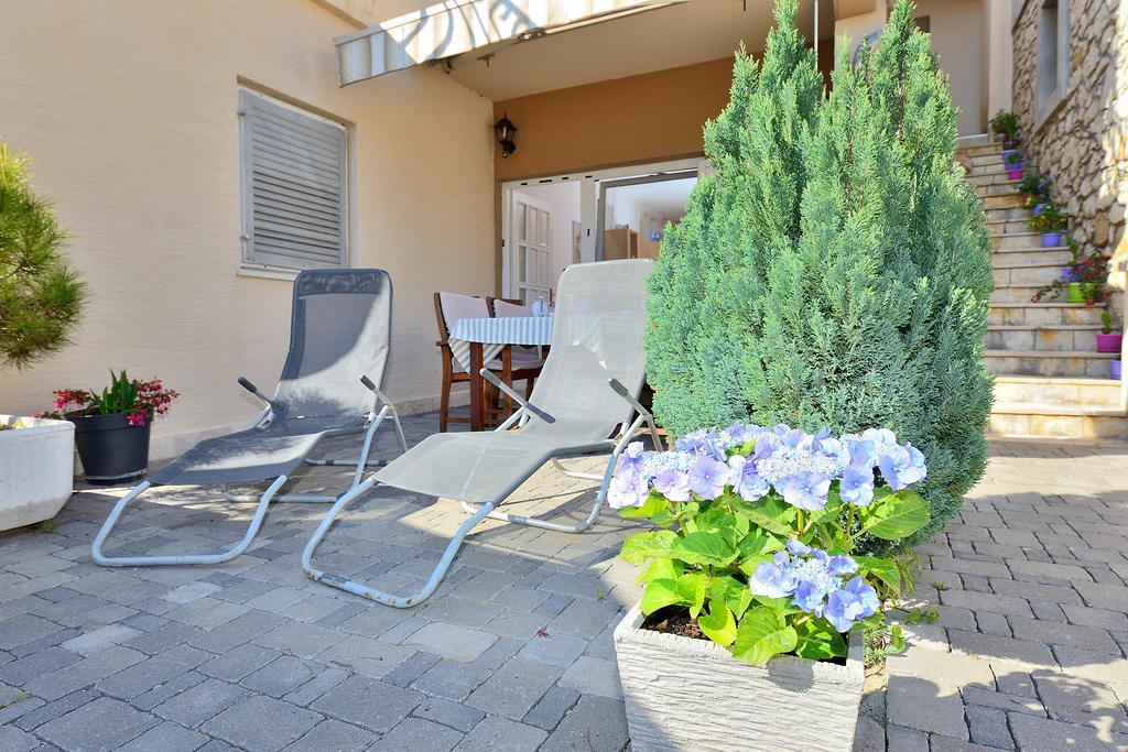Apartments Karla & Marija Petrcane Bilik gambar