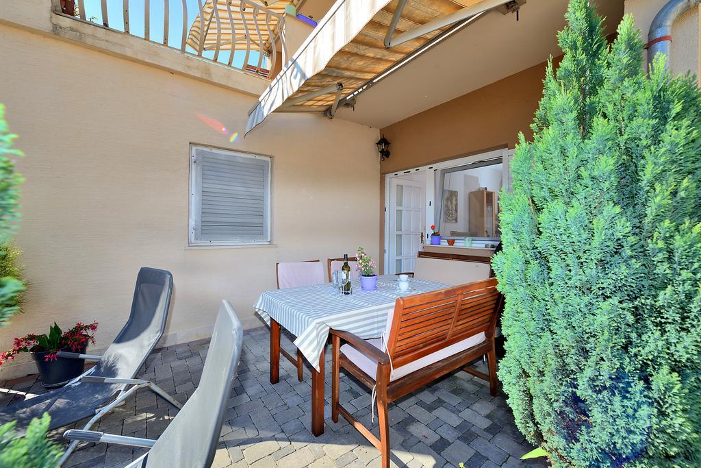 Apartments Karla & Marija Petrcane Bilik gambar