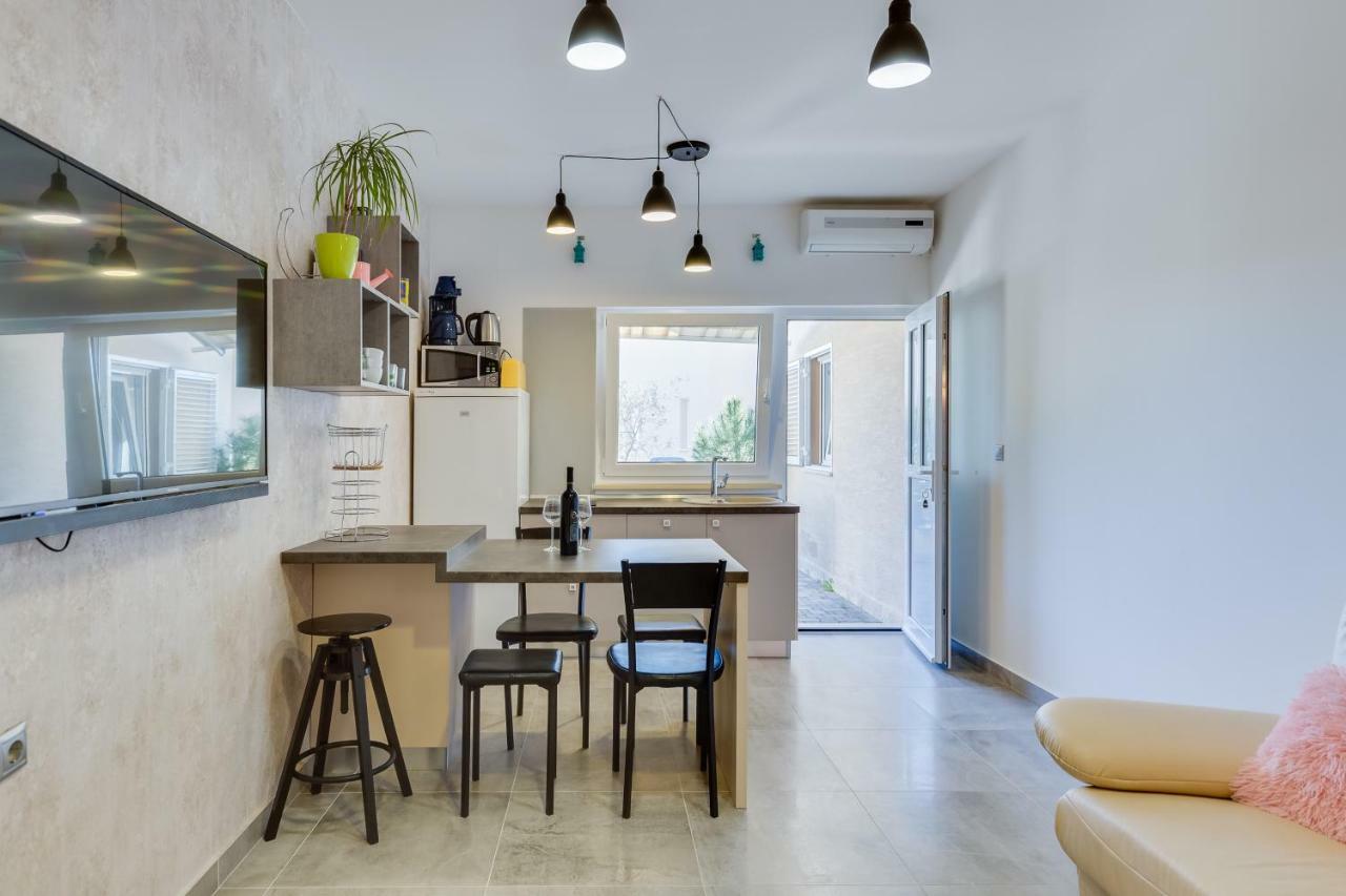 Apartments Karla & Marija Petrcane Luaran gambar