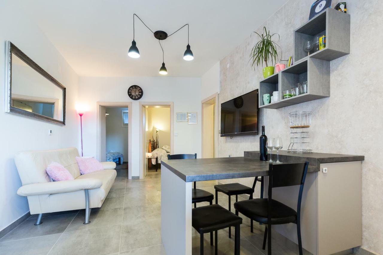 Apartments Karla & Marija Petrcane Luaran gambar