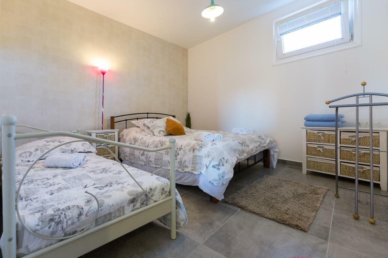 Apartments Karla & Marija Petrcane Luaran gambar
